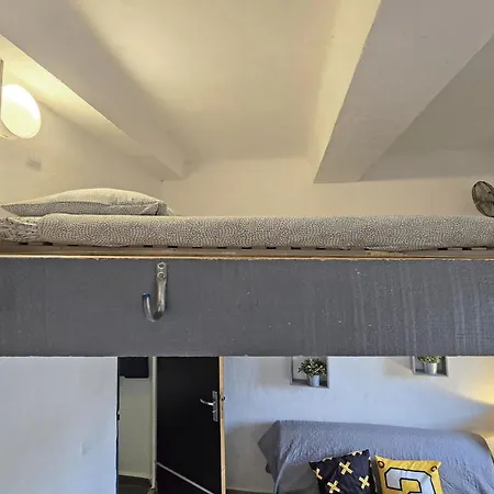 Gregbnb - Mezzanine - Cour Exterieure - Parking Inclus - Clim *